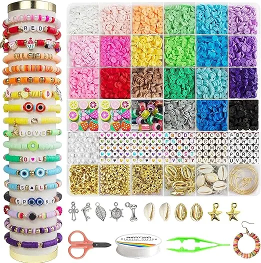 Redtwo 6200 Pcs Clay Beads Bracelet Making Kit, Flat Round Polymer Heishi Friendship Bracelet Jewelry Kit with Charms and Elastic Strings for Girls 8-12 Gifts for Kids