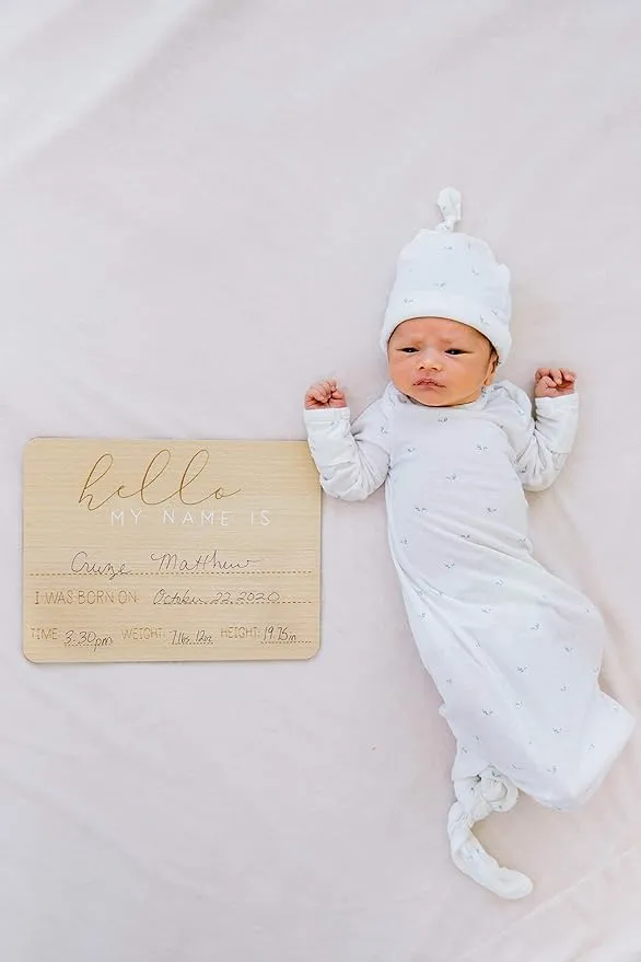 Pearhead Baby Welcome Sign, Gender-Neutral Hello Baby Arrival Photo Prop, Hospital Birth Announcement, Newborn Birth Stats Board Photo Prop, 8.25" x 11", Wood