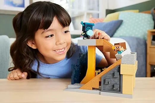 Mattel Minecraft Mini Mode Playset, Rise of the Warden Set with 2 Minis including Steve & Warden Figures & DLC Code