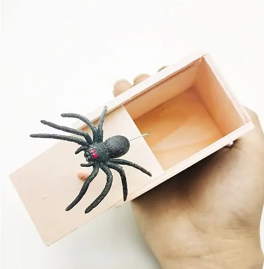 ADBWIQUE Fun Spider Scare Prank Box,Hilarious Wooden Scare Box Handcrafted Pop Out Scare Surprise Boxes