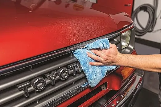Griot's Garage 10945 Ceramic Speed Shine 22oz – Ceramic Quick Detailer & Clay Lubricant, Clean Your Vehicle While Appling Additional SiO2 Protection, Safe on All Existing Ceramic Coatings