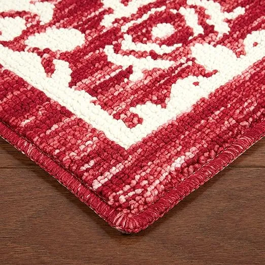 TOWN & COUNTRY EVERYDAY Walker Damask Medallion Everwash™ Washable Multi-Use Decorative Rug, Tufted Kitchen Runner Rug, Low-Profile Door Mat, Bath Rug with Non-Slip Backing, Red, 24"x72"
