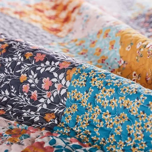 Greenland Home Carlie Modern Floral Quilt, Tapestry & Throw Blanket, 50 x 60 inches, Calico Patches