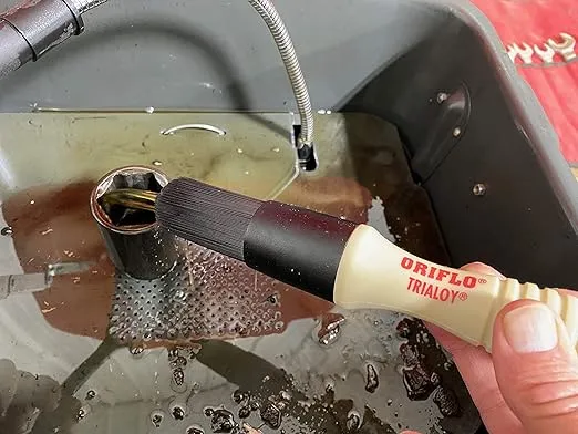 Oriflo With Hose (OR101H) Flow-Thru Parts Washer Brush (10.25 Inches, 4.25 Ounces), 28 Inch Hose Connects To Parts Washer Nozzle