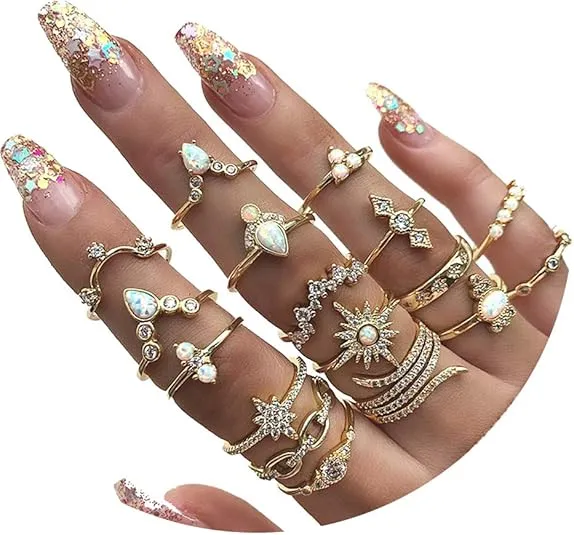 FUTIMELY 17PCS Boho Crystal Knuckle Stacking Rings Set Gold Vintage Stackable Joint Midi Finger Rings Set for Women