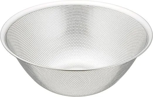 Sori Yanagi Sori Yanagi Punching Strainer for Better Drainage and Easy to Clean, Tsubamesanjo Stainless Steel Strainer, 10.6 inches (27 cm), 1 Plate is Punched for Better Drainage and Clogging,