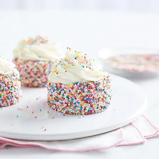 Pillsbury Creamy Supreme Frosting Variety Vanilla, Cream Cheese, Chocolate Fudge with By The Cup Spatula Knife