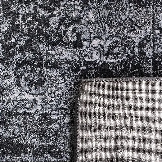 SAFAVIEH Carnegie Collection Accent Rug - 4' x 6', Dark Grey & Cream, Vintage Distressed Design, Non-Shedding & Easy Care, Ideal for High Traffic Areas in Entryway, Living Room, Bedroom (CNG631P)
